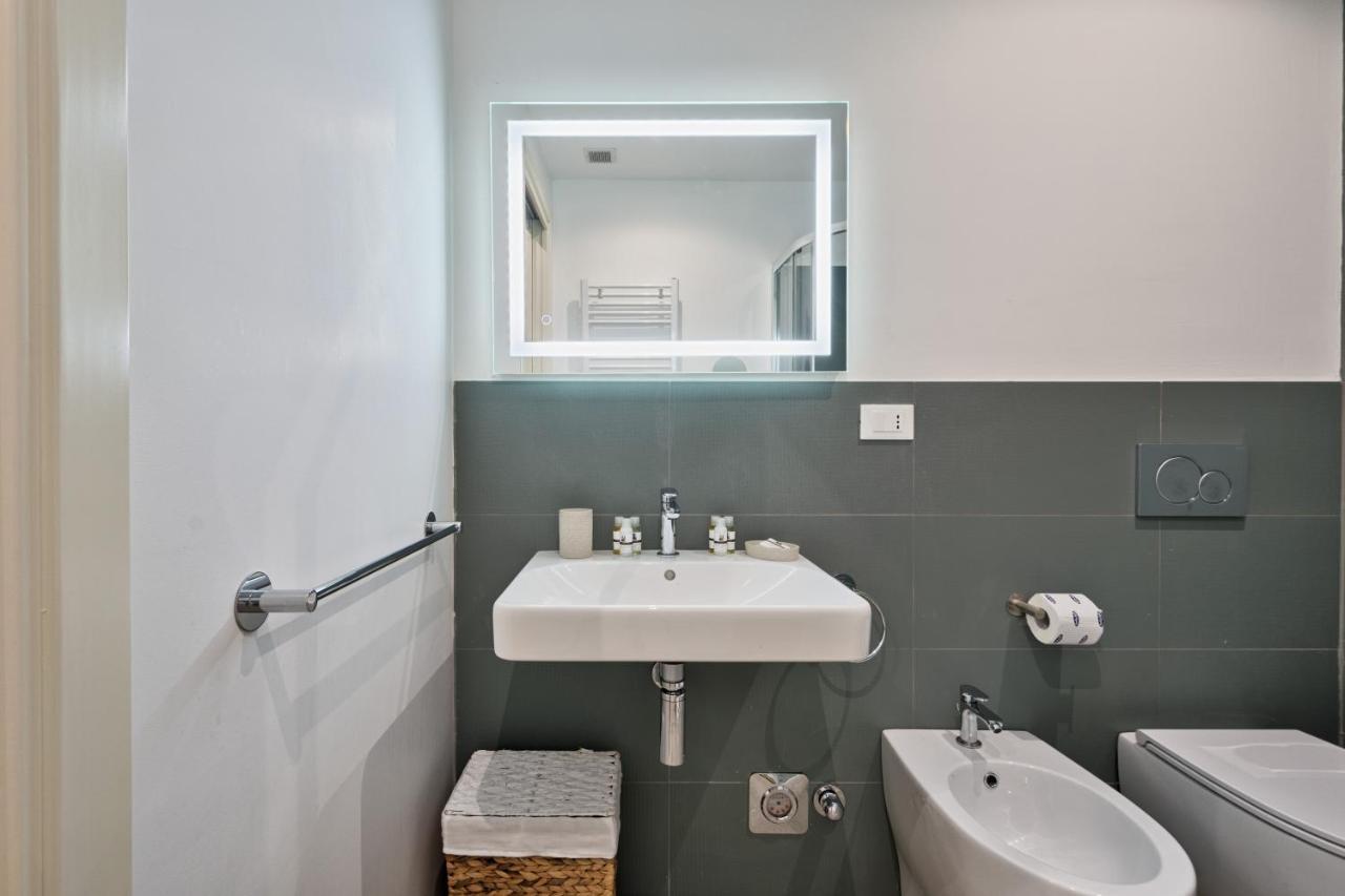Porta Susa Elegant & Design Apartment ตูริน ภายนอก รูปภาพ